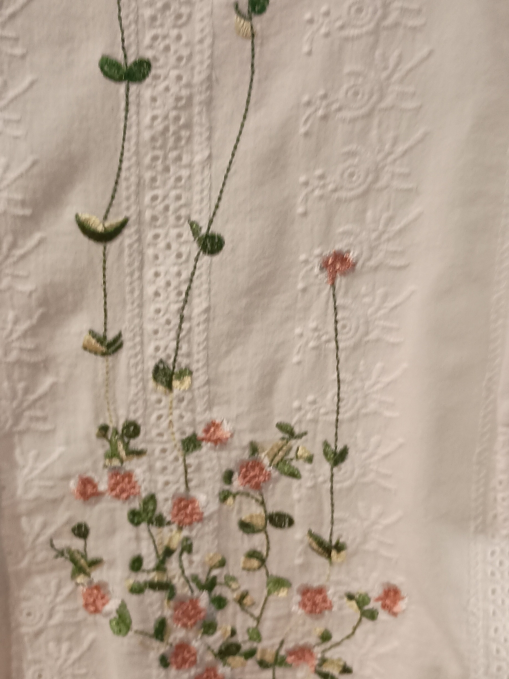 White Embroidered Floral Button-Up Blouse - Picture 8 of 9